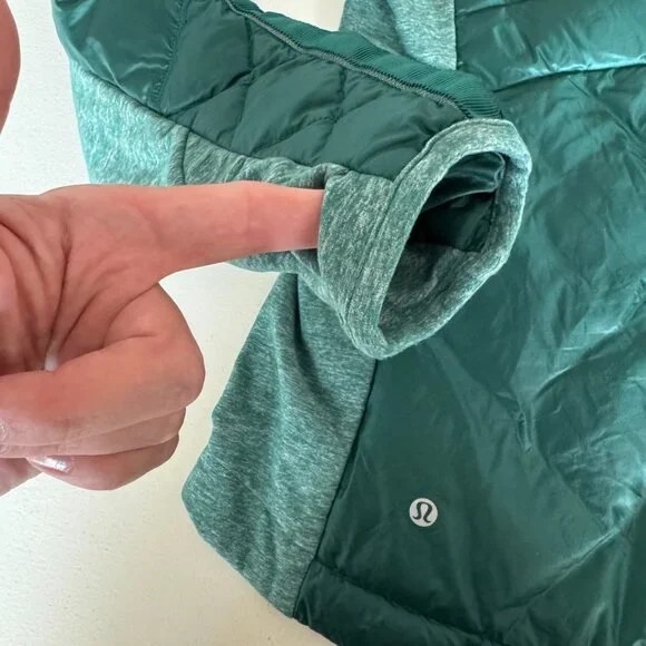 Lululemon Goose Down For a Run Quilted Puffer Pullover Forage Teal Size 6 Active - Picture 8 of 16